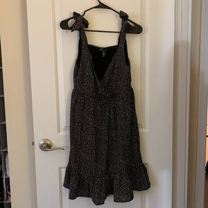 aqua dress. black & white polka dots.